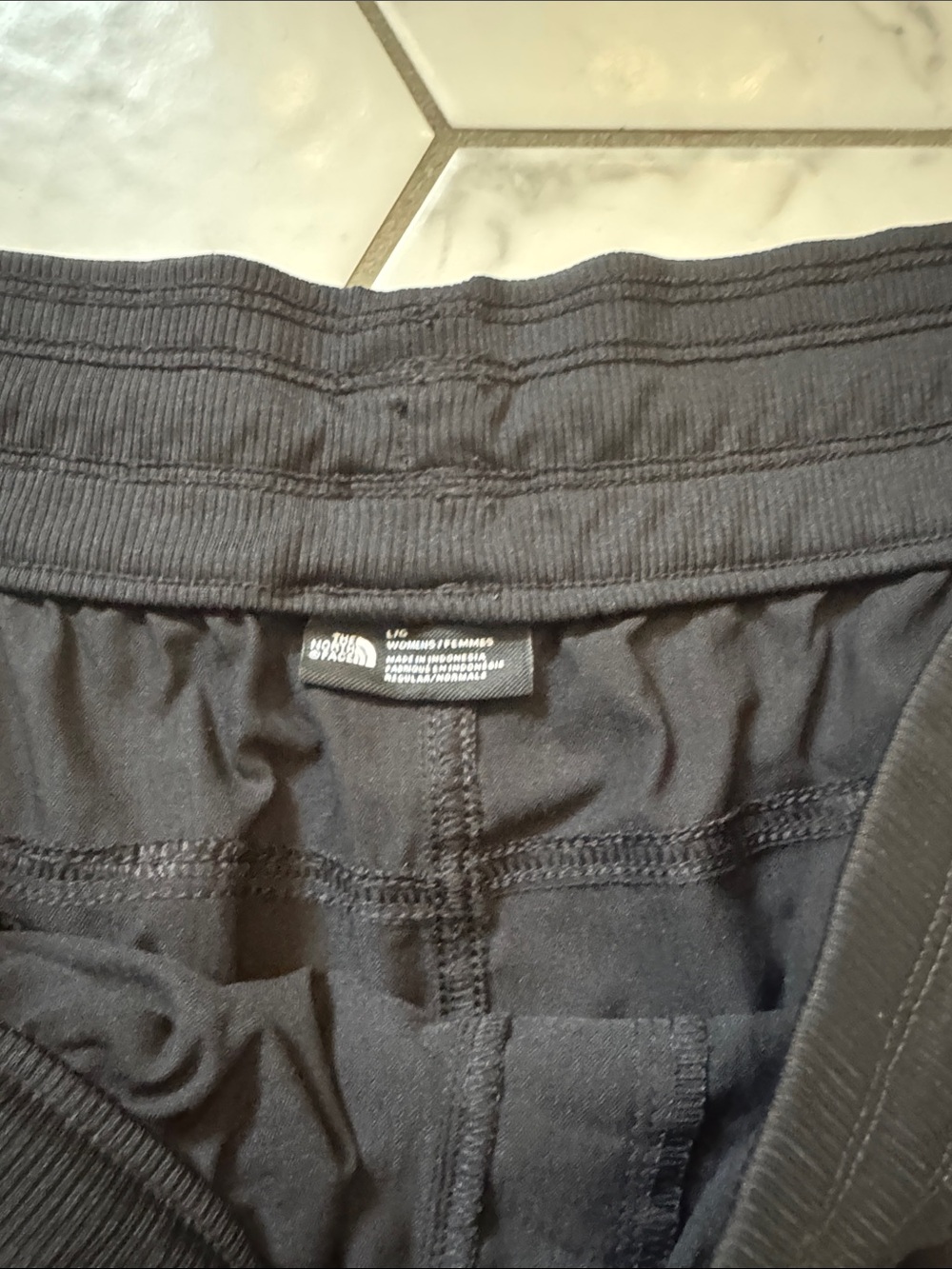 The North Face Women's Black Athletic Drawcord Shorts - Picture 3 of 4
